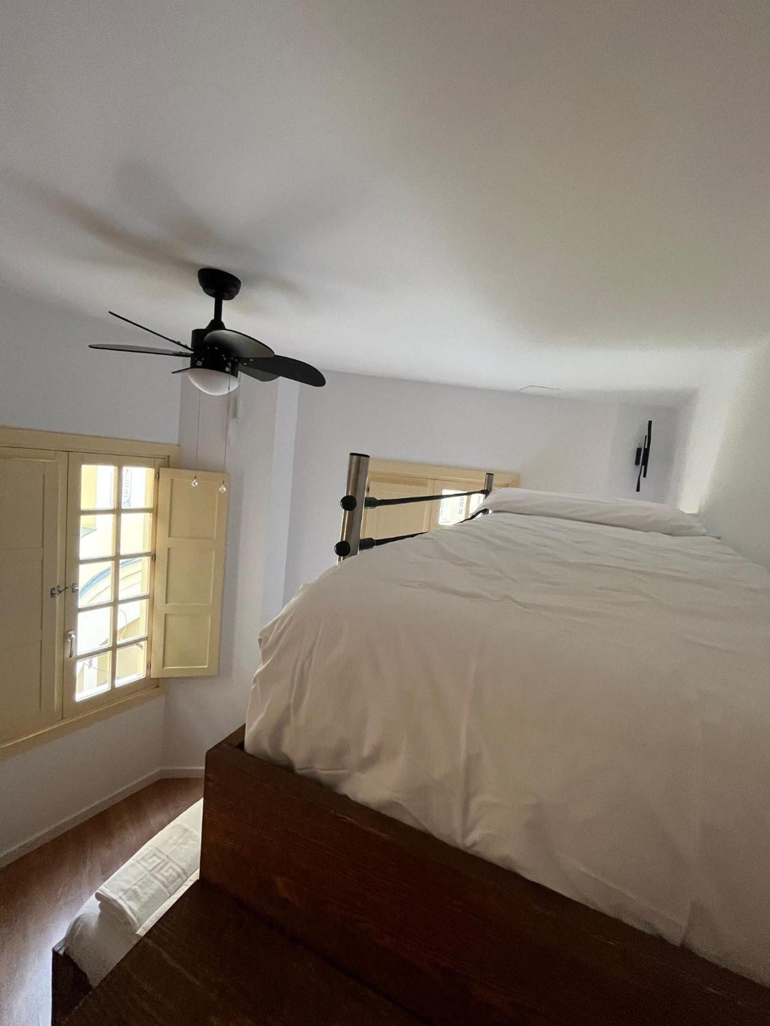 Luxury Apartments Chinitas 11 Малага Экстерьер фото